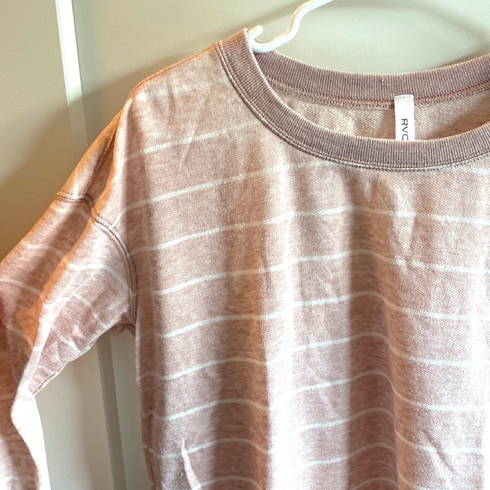 Sweatshirt - Picture 2 of 4